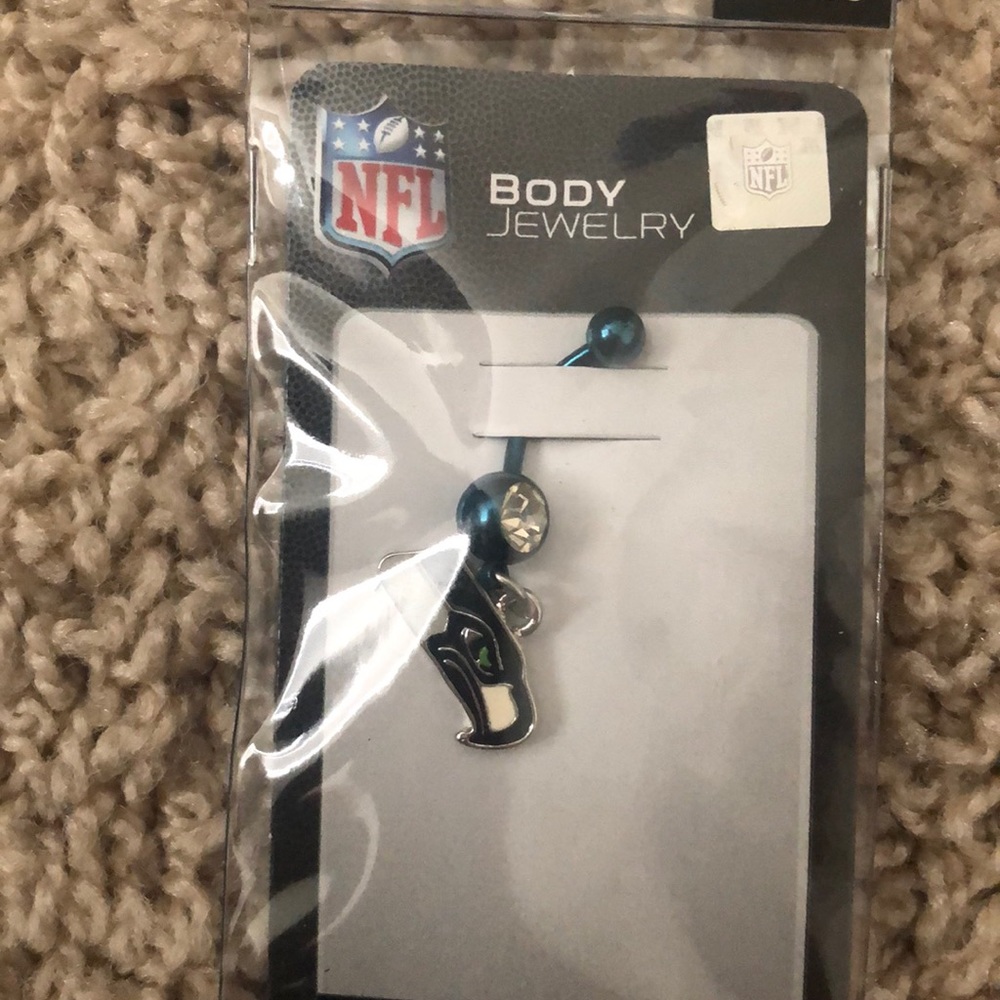 belly button ring